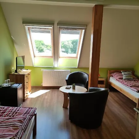 Miklós és étterem Inn 2*