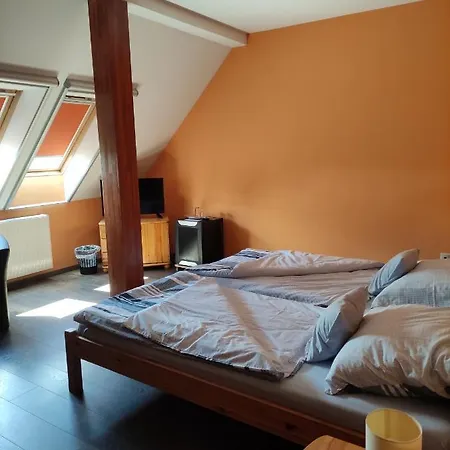 Inn Miklós és étterem Matraterenye