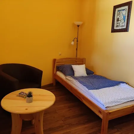 Miklós és étterem Inn