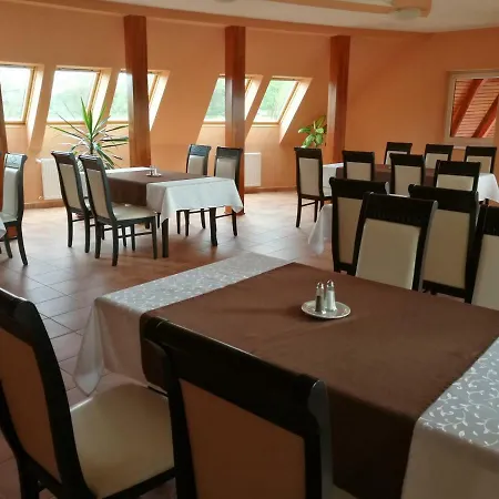 Miklós és étterem 2* Matraterenye